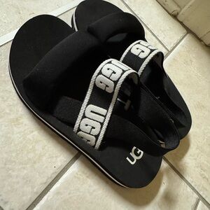 UGG Kids Black and White Logo Strap Sandals